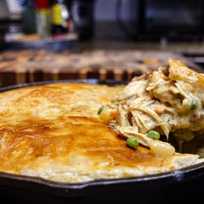Skillet chicken pot pie